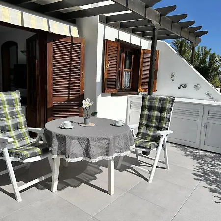 Casa „luga“ - Wohlfuehlen Direkt Am Und Pool * Playa Honda (Lanzarote)